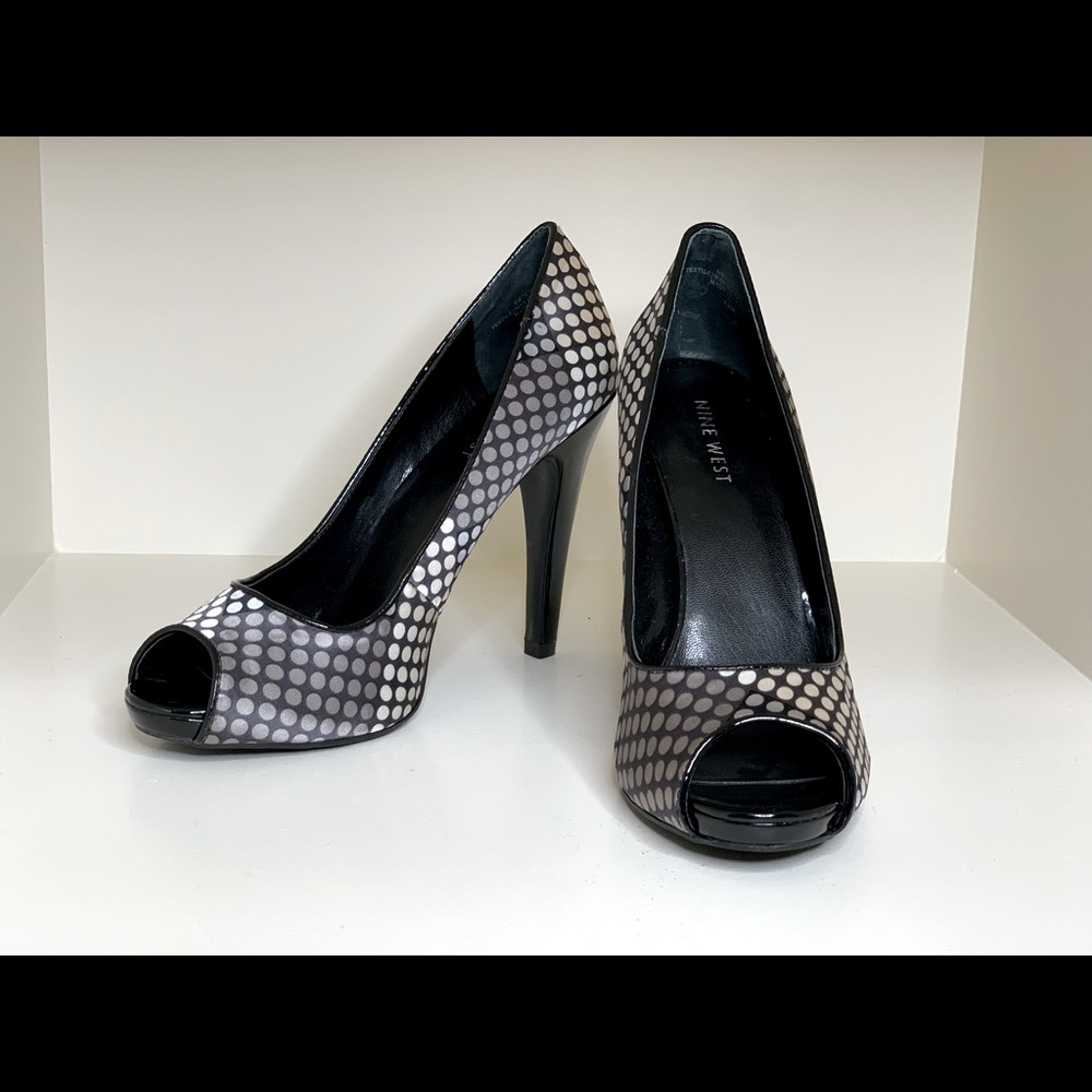 NINE WEST polka dot peep toe pumps